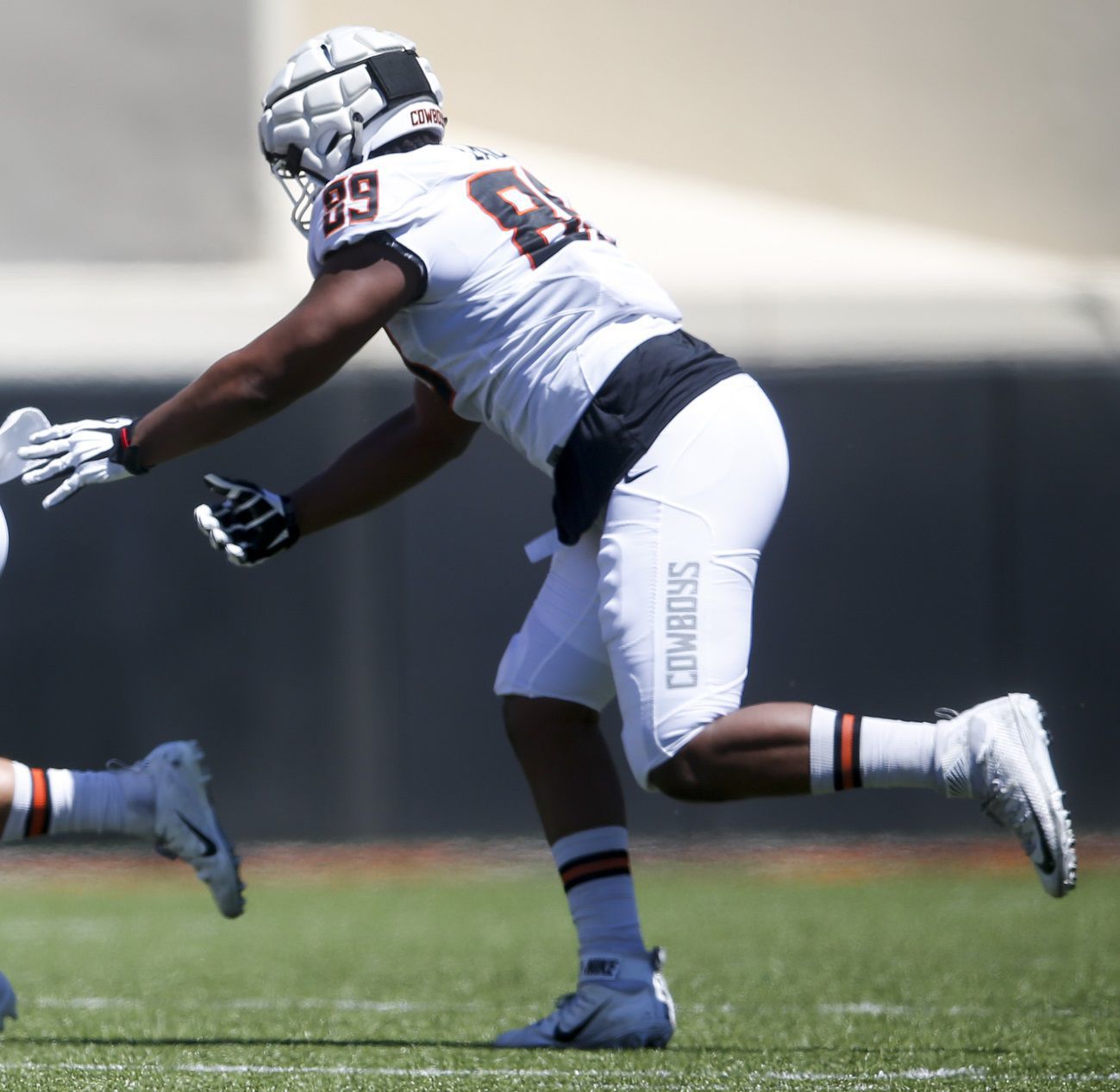 DE Tyler Lacy